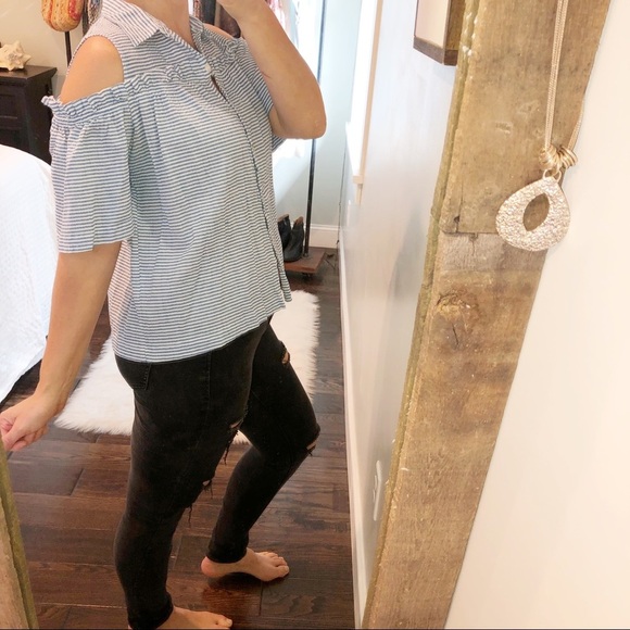 Jane Delancey romantic cold shoulder ruffle top - Picture 2 of 4